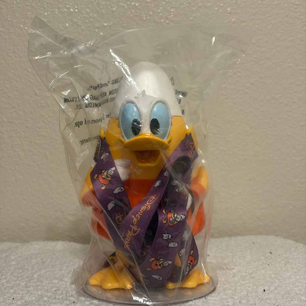 Disney Parks Halloween Donald Duck Candy Corn Sipper Cup